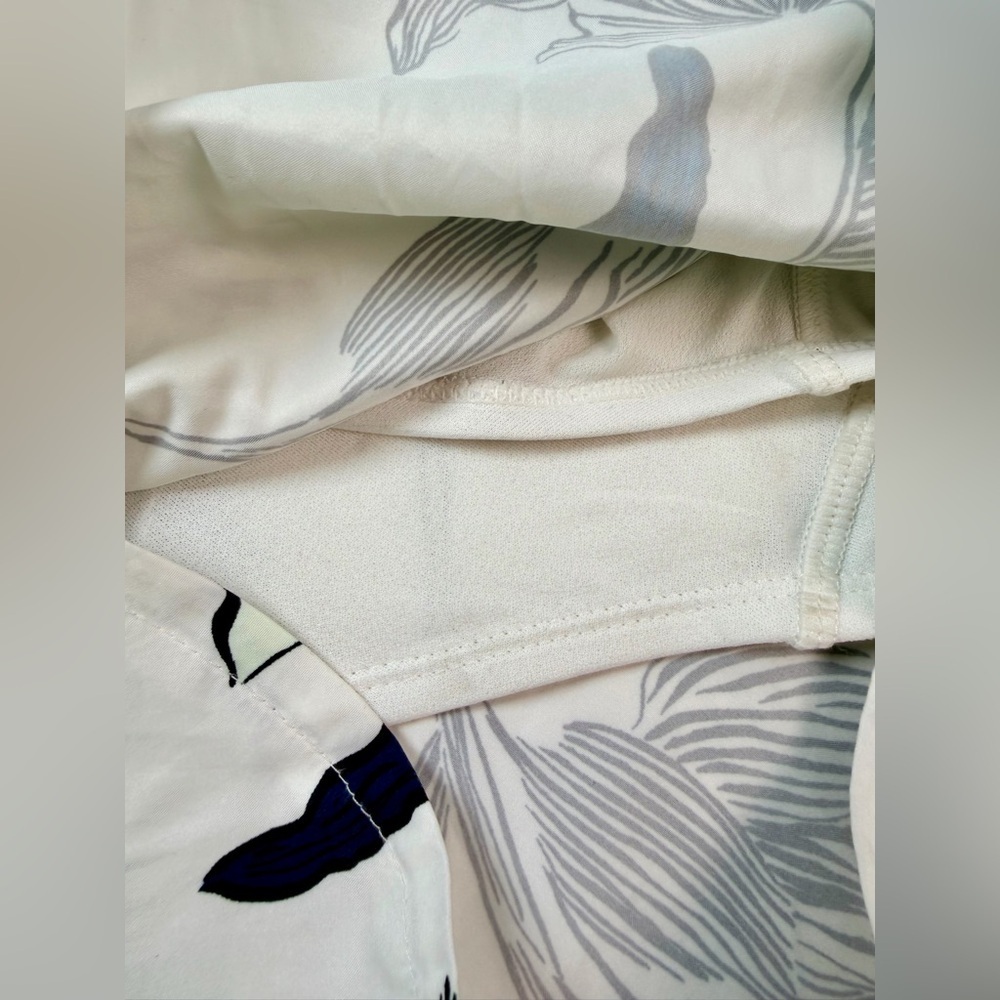 Athleta Print Racer Run Short in Floral Nouveau Size XS - Picture 8 of 12